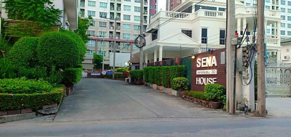 Sena House